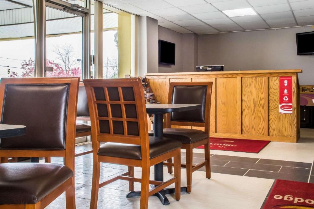 Econo Lodge Brockport Image 16