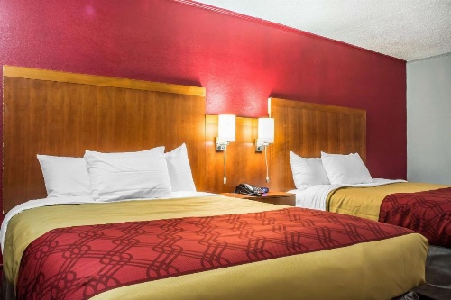 Econo Lodge Brockport image 17