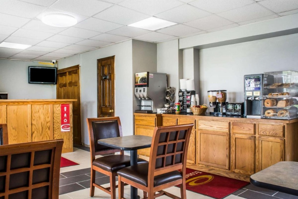 Econo Lodge Brockport Image 24
