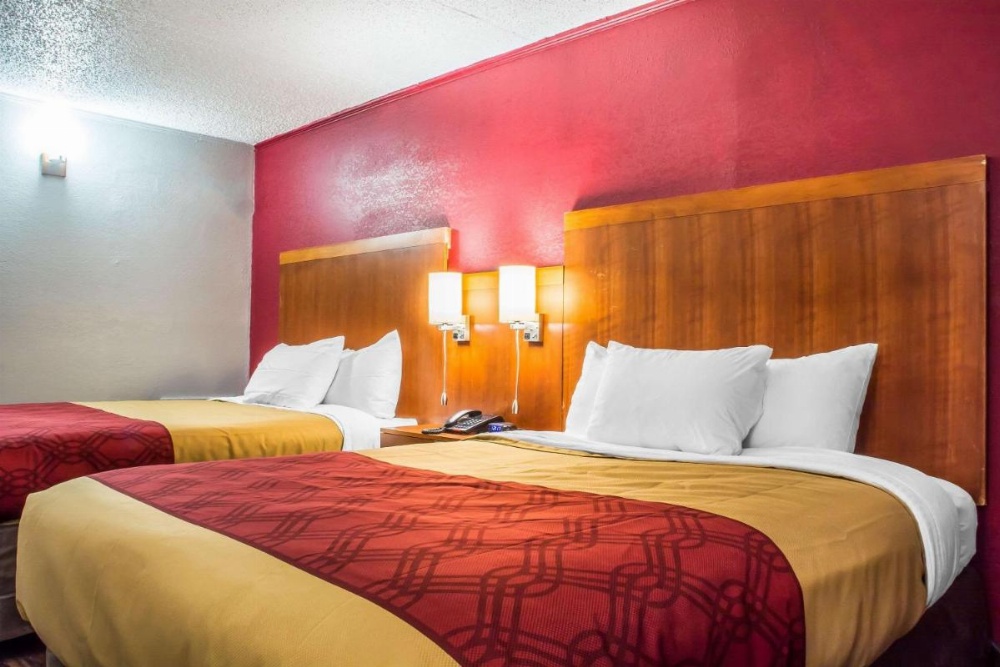 Econo Lodge Brockport Image 6